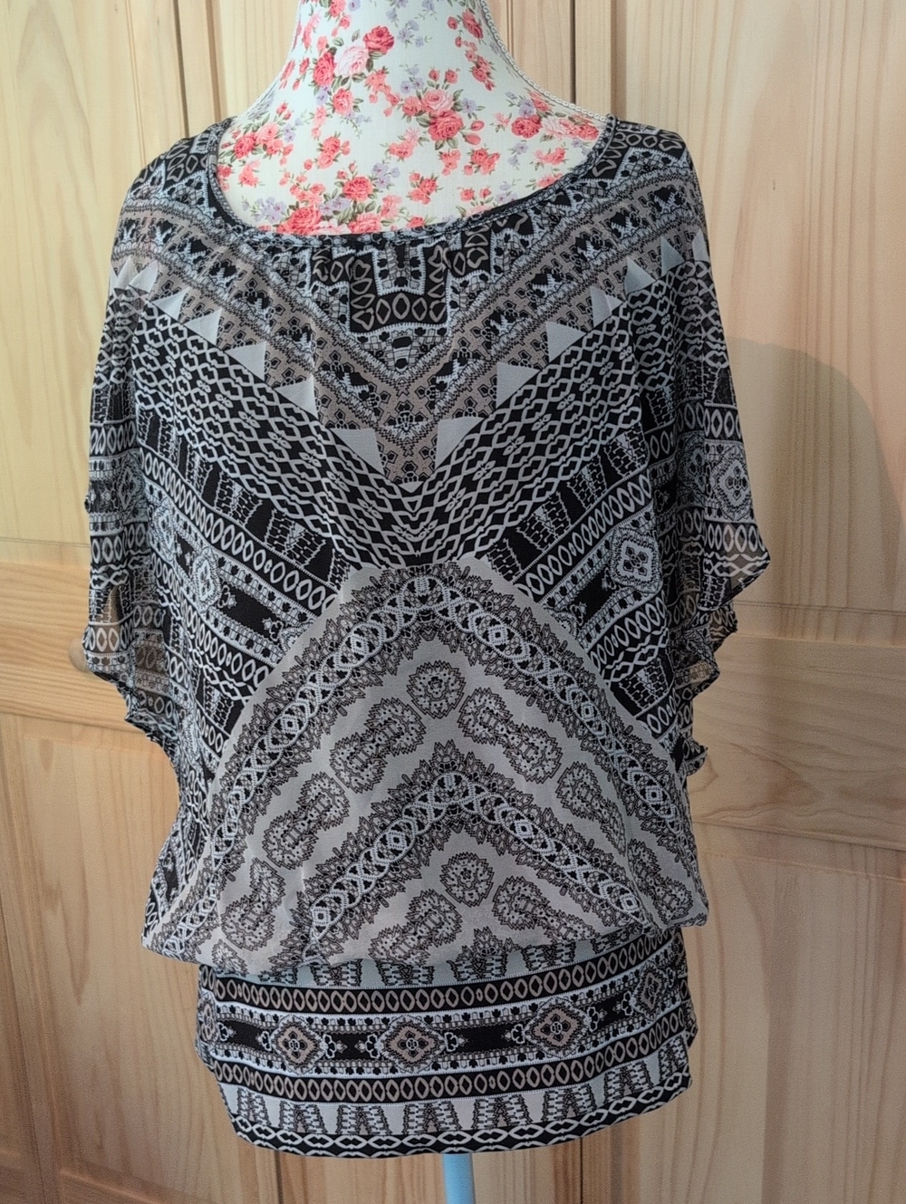 JM Collection Black and White Patterned Dolman Top